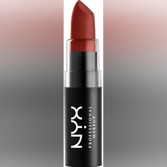 NYX Matte Lipstick MLS10 - Perfect Red - Picture 2 of 8